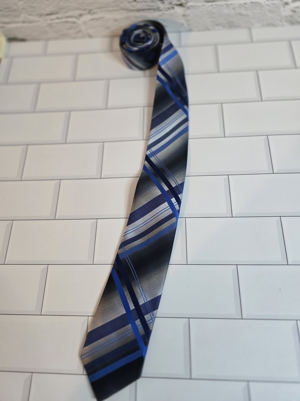 jf j.ferrar Blue and Gray Striped Men's Tie